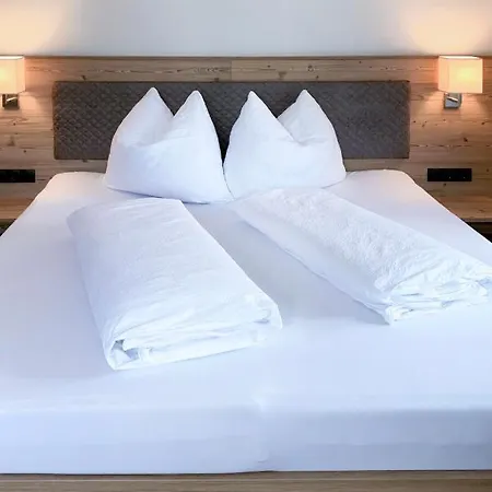 Neuner-1 By Interhome Hippach